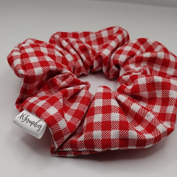 Scrunchie - Picture 3 of 5